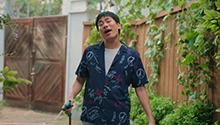 阿方整蛊小弟